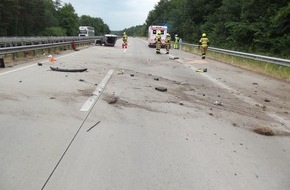 Polizeiinspektion Cuxhaven: POL-CUX: Verkehrsunfall auf der BAB27 im Bereich Schwanewede - 24 -jähriger Fahrzeugführer verliert aufgrund einer Niesattacke die Kontrolle über seinen PKW