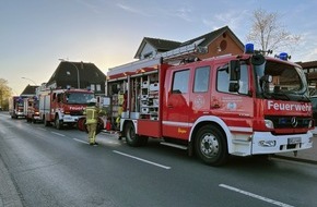 Freiwillige Feuerwehr Osterholz-Scharmbeck: FW Osterholz-Scharm.: Unklare Rauchentwicklung / Schnelles Eingreifen verhindert weitere Brandausbreitung