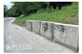 Polizeidirektion Pirmasens: POL-PDPS: Beim Vorbeifahren gestreift - Wer hat den Fahrer gesehen?