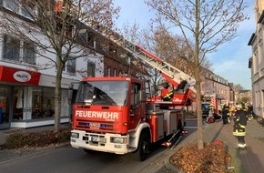 Freiwillige Feuerwehr der Stadt Goch: FF Goch: Wohnungsbrand: Menschenrettung über Drehleiter (Mit Bildmaterial)