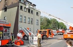 Feuerwehr Essen: FW-E: Wohnungsbrand erfordert massiven Feuerwehreinsatz