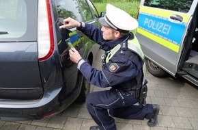 Polizei Mettmann: POL-ME: Verkehrsunfallfluchten aus dem Kreisgebiet - Heiligenhaus/Hilden - 2301015