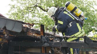 Freiwillige Feuerwehr Celle: FW Celle: Brand in einer Celler Kleingartenkolonie!