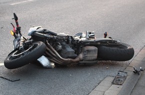 Polizei Hagen: POL-HA: Motorradfahrer bei Zusammenstoß mit Auto leicht verletzt