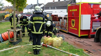 FW-DO: Unklare Rauchentwicklung aus einsturzgefährdeter Lagerhalle: Feuerwehr setzt Spezialtechnik und Drohne ein