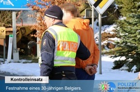 Kreispolizeibehörde Euskirchen: POL-EU: Gemeinsame Kontrollaktion an Grenze: Spürhündin "Ulla" fand erneut Drogen - Belgier vorläufig festgenommen