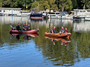 FW Hennef: 12 neue Bootsführer für die Feuerwehr Hennef