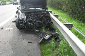 Polizeiinspektion Harburg: POL-WL: POL-WL: Zwei leicht Verletzte nach Verkehrsunfall mit Straßenverkehrsgefährdung auf der A 250  31.05.2010