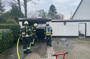 Feuerwehr Dinslaken: FW Dinslaken: PKW Brand in Garage