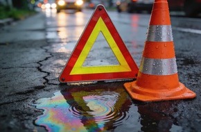 Feuerwehr Remscheid: FW-RS: Feuerwehr Remscheid im Einsatz bei mehreren Betriebsmittelspuren im Stadtgebiet