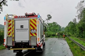 Feuerwehr Altenbeken: FW-PB: Unwetter trifft Eggegemeinde mit voller Wucht