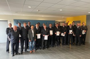 Feuerwehr Dinslaken: FW Dinslaken: Verleihung der Feuerwehr- und Katastrophenschutz Einsatzmedaille des Landes NRW