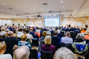 Erzbistum Paderborn geht nach der Aufarbeitungsstudie mit Menschen in den Dialog -Gro&szlig;e Resonanz bei regionalen Veranstaltungen in Dortmund, Schmallenberg und Rheda-Wiedenbr&uuml;ck