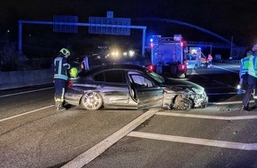 Feuerwehr Neuss: FW-NE: Verkehrsunfall auf der A57 im Kreuz West | Zwei Personen verletzt