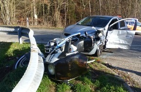 Polizeidirektion Neustadt/Weinstraße: POL-PDNW: Verkehrsunfall mit schwer verletztem Motorradfahrer