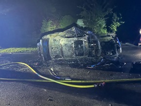 FW-Velbert: Schwerer Verkehrsunfall mit Fahrzeugbrand - eine Person schwer verletzt