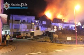 Polizeipräsidium Westpfalz: POL-PPWP: Wohnhaus ausgebrannt - mehr als 200.000 Euro Schaden