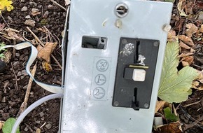 Kreispolizeibehörde Märkischer Kreis: POL-MK: Aufgebrochener Münzautomat gefunden
