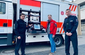 Feuerwehr Bremerhaven: FW Bremerhaven: Einsatzfahrzeug mit moderner Ausstattung erweitert