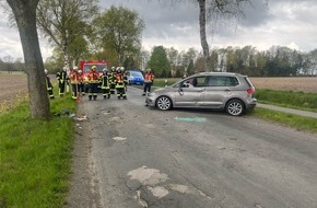 Polizeiinspektion Stade: POL-STD: 61-jährige Autofahrerin zwischen Bargstedt und Doosthof bei Unfall leicht verletzt
