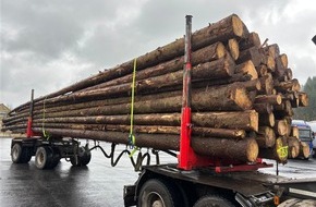Polizeipr&auml;sidium Trier: POL-PPTR: Langholztransport massiv &uuml;berladen - Genehmigungen eingezogen