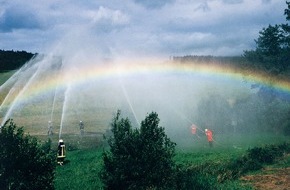 Deutscher Feuerwehrverband e. V. (DFV): DFV: DFV unterstützt Aktion »Regenbogen 2004«