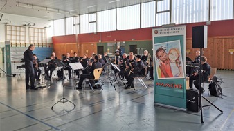 Polizei Braunschweig: POL-BS: Das Polizeiorchester Niedersachsen zu Gast in der Grundschule Waggum