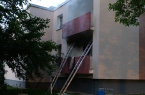 Feuerwehr Dortmund: FW-DO: Wohnungsbrand mit zwei Verletzten in Neuasseln