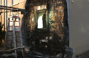 Feuerwehr Dortmund: FW-DO: 25.11.2018 - Feuer in Do-Brackel, 
Mülltonnenbrand greift auf Fassade eines Wohhauses über