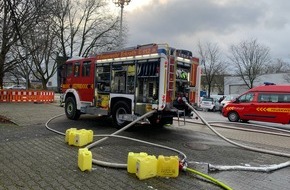 Feuerwehr Erkrath: FW-Erkrath: Großbrand einer Lagerhalle in Erkrath-Hochdahl - Folgemeldung