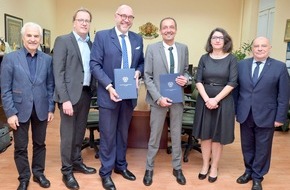 FOM Hochschule: FOM Hochschule und TU Sofia bieten berufsbegleitendes Promotionsprogramm an