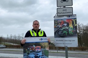Kreispolizeibehörde Hochsauerlandkreis: POL-HSK: Plakataktion zum Start der Motorradsaison