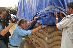 ZDF: "HUNGER!": ZDF zeigt Claus Klebers filmische Reise zu den Brennpunkten der Nahrungsmittelknappheit (FOTO)