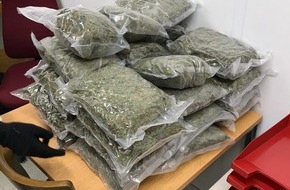 Bundespolizeidirektion München: Bundespolizeidirektion München: Bundespolizei beweist einen guten Riecher/ 
Italiener mit 24 Kilogramm Marihuana im Kleinwagen