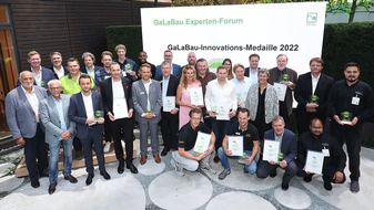 Bundesverband Garten-, Landschafts- und Sportplatzbau e. V. GaLaBau / Grün in die Stadt: GaLaBau-Innovationsmedaille 2022/ BGL zeichnet 20 Unternehmen für Innovationen im GaLaBau aus