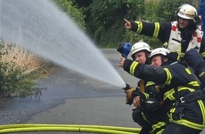 Feuerwehr Herdecke: FW-EN: Drei Einsätze in kurzer Folge: Flächenbrand am Wienbergweg