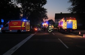 Feuerwehr Mülheim an der Ruhr: FW-MH: Auto überschlägt sich - Eine verletzte Person  #fwmh