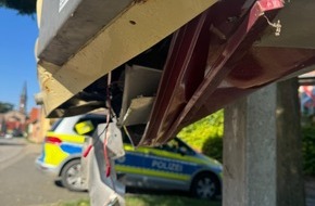 Landespolizeiinspektion Nordhausen: LPI-NDH: Zigarettenautomat gewaltsam geöffnet