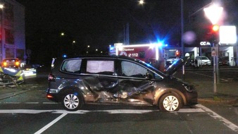 Polizei Düren: POL-DN: Verkehrsunfall mit Streifenwagen