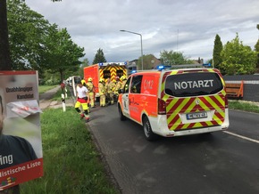 FW Ratingen: Rollerfahrer bei Unfall schwer verletzt - Rettungshubschrauber im Einsatz