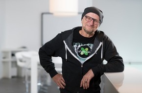 GN Hearing GmbH: Skateboard-Pionier ist begeistert von smarter Hörgeräte-Vernetzung: Titus Dittmann (69) setzt auf gutes Hören mit ReSound LiNX 3D