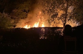 Feuerwehr Oberhausen: FW-OB: Brandwache nach Laubenbrand in Osterfeld