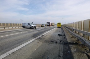 Verkehrsdirektion Mainz: POL-VDMZ: Verkehrsunfall mit Personenschaden - Vollsperrung BAB61