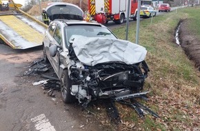 Kreisfeuerwehr Rotenburg (Wümme): FW-ROW: Verkehrsunfall in Tiste: Pkw und Traktor kollidieren miteinander