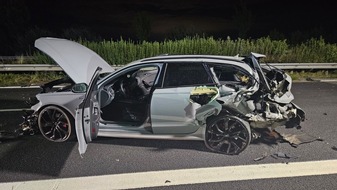 POL-STD: Zwei Verletzte bei Unfall auf der Autobahn 26 - Vollsperrung der Richtungsfahrbahn Hamburg bis in die Nacht