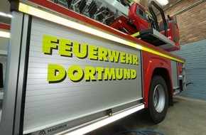 Feuerwehr Dortmund: FW-DO: Zimmerbrand in einem Mehrfamilienhaus am Nordmarkt