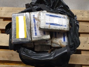 ZOLL-E: Zollfahndung Essen ermittelt im Fall einer der größten Kokainfunde in NRW -451 kg Kokain sichergestellt-massiver Anstieg der Drogen-Sicherstellungen in der Post;Jahresbilanz 2020 Zollfahndung Essen