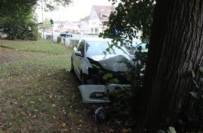 Polizei Rheinisch-Bergischer Kreis: POL-RBK: Kürten - 31-jährige Bergisch Gladbacherin fährt frontal gegen einen Baum