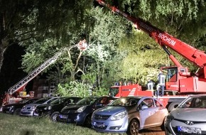 Feuerwehr Bochum: FW-BO: Nächtlicher Einsatz des Bochumer Feuerwehrkrans