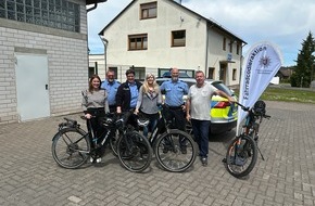 Polizei Eschwege: POL-ESW: Fahrradcodierung bei der Polizeistation Hessisch Lichtenau wird gut angenommen; Polizei codiert an 2 Tagen insgesamt 42 Fahrräder
